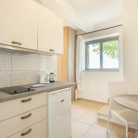Iris, Luxury Stone In With Private Infinity Pool, Bbq And Amazing Sea View Willa Stoúpa