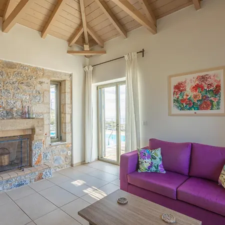 Iris, Luxury Stone In With Private Infinity Pool, Bbq And Amazing Sea View *