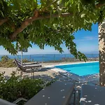 Willa Iris, Luxury Stone In With Private Infinity Pool, Bbq And Amazing Sea View *