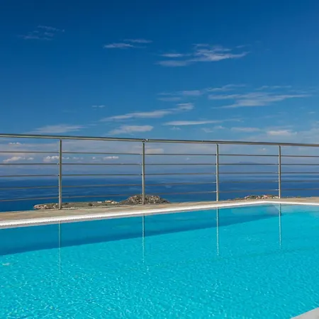 Iris, Luxury Stone In With Private Infinity Pool, Bbq And Amazing Sea View * Stoúpa
