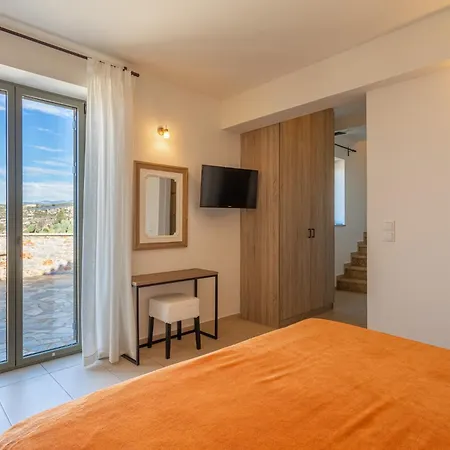 Villa Iris, Luxury Stone In With Private Infinity Pool, Bbq And Amazing Sea View *