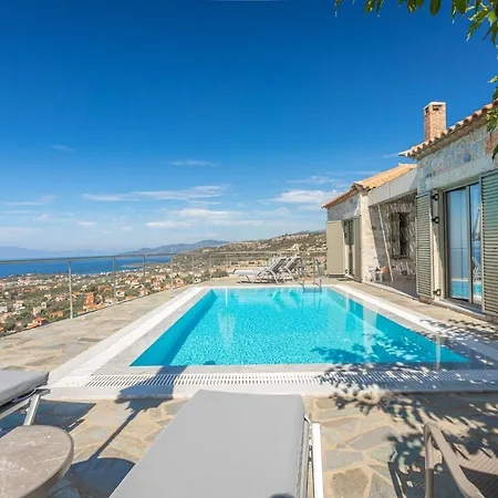 Iris, Luxury Stone In With Private Infinity Pool, Bbq And Amazing Sea View Villa