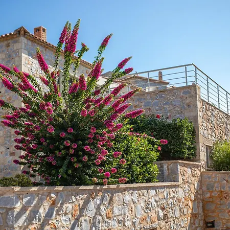 Iris, Luxury Stone In With Private Infinity Pool, Bbq And Amazing Sea View Villa