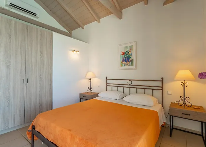 Villa Iris, Luxury Stone In With Private Infinity Pool, Bbq And Amazing Sea View Stoúpa