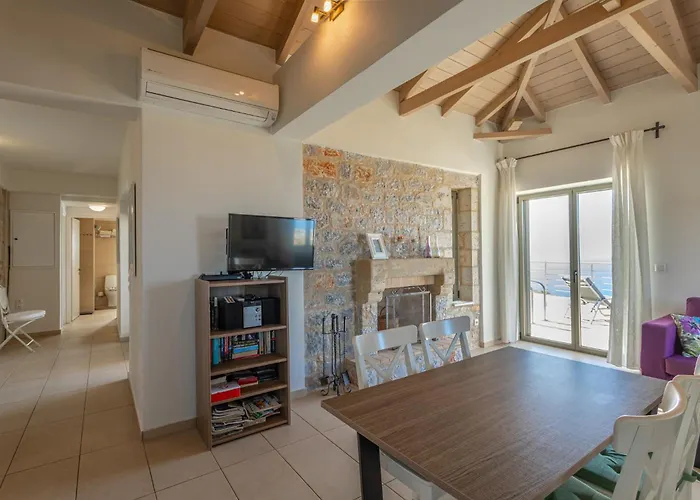 Iris, Luxury Stone In With Private Infinity Pool, Bbq And Amazing Sea View Villa Stoúpa