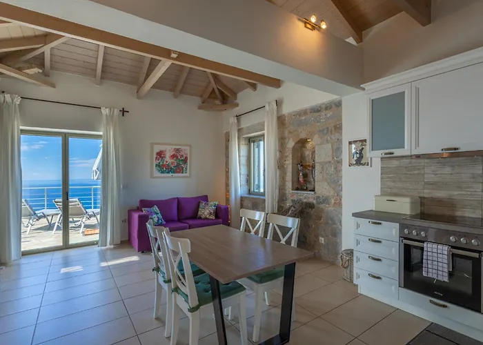 Iris, Luxury Stone In With Private Infinity Pool, Bbq And Amazing Sea View Stoúpa